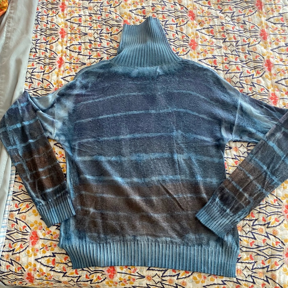 Cashmere sweater